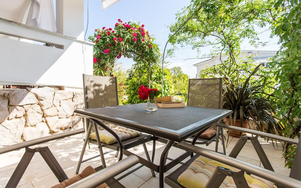 Apartments Frgacic Baška Екстериор снимка