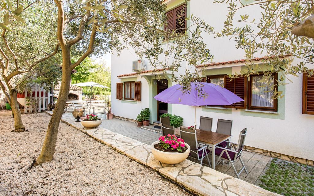 Apartments Frgacic Baška Екстериор снимка