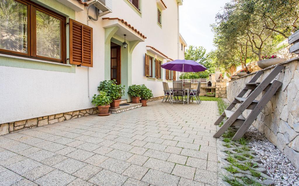 Apartments Frgacic Baška Екстериор снимка