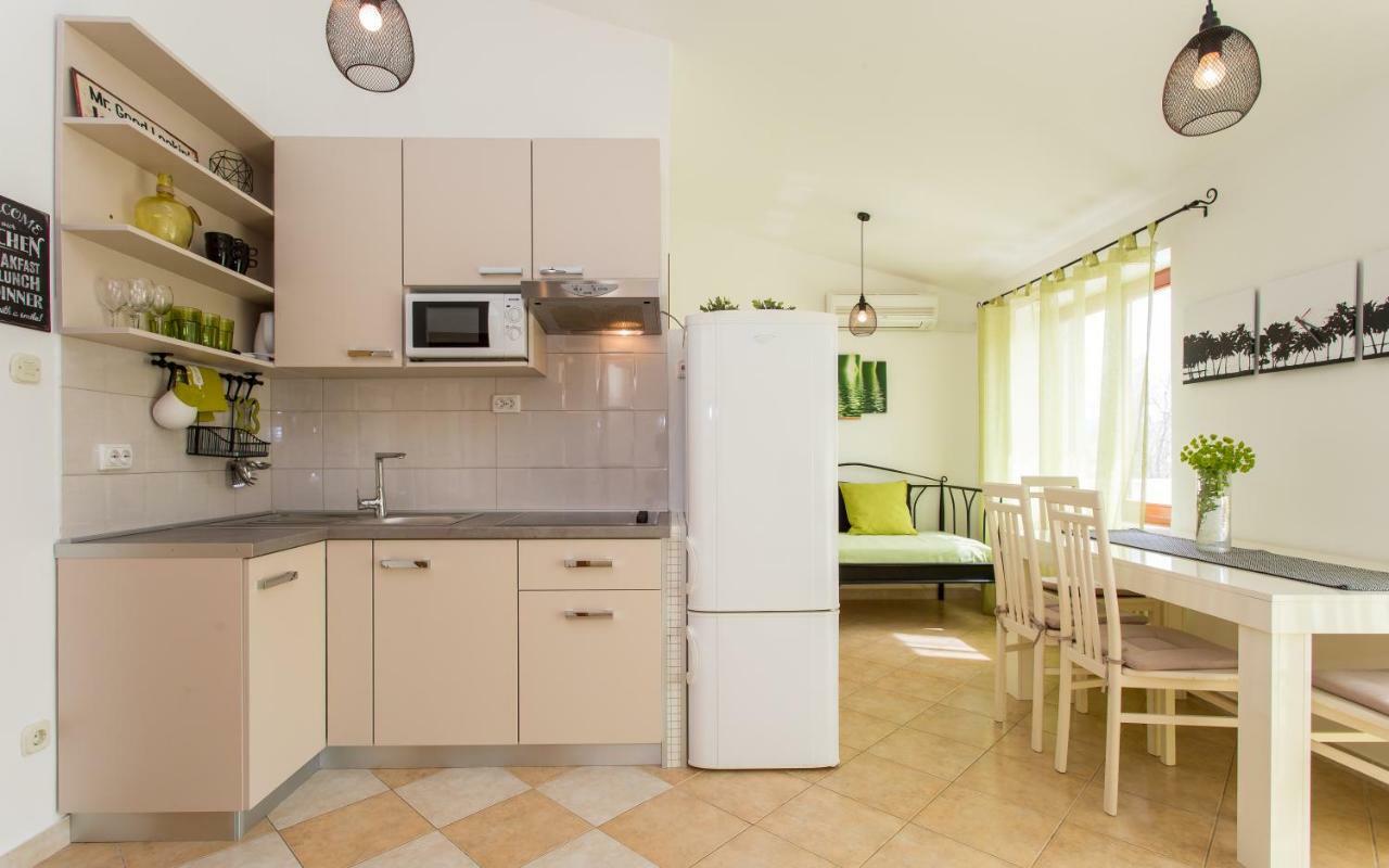 Apartments Frgacic Baška Екстериор снимка